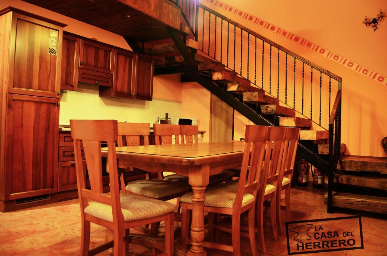 La Casa Del Herrero El Poyo Extérieur photo