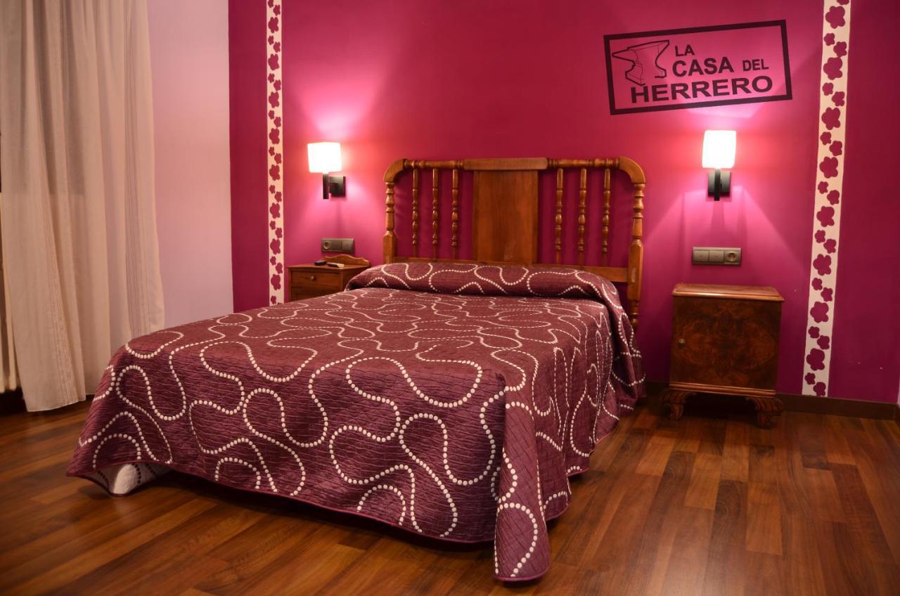 La Casa Del Herrero El Poyo Extérieur photo
