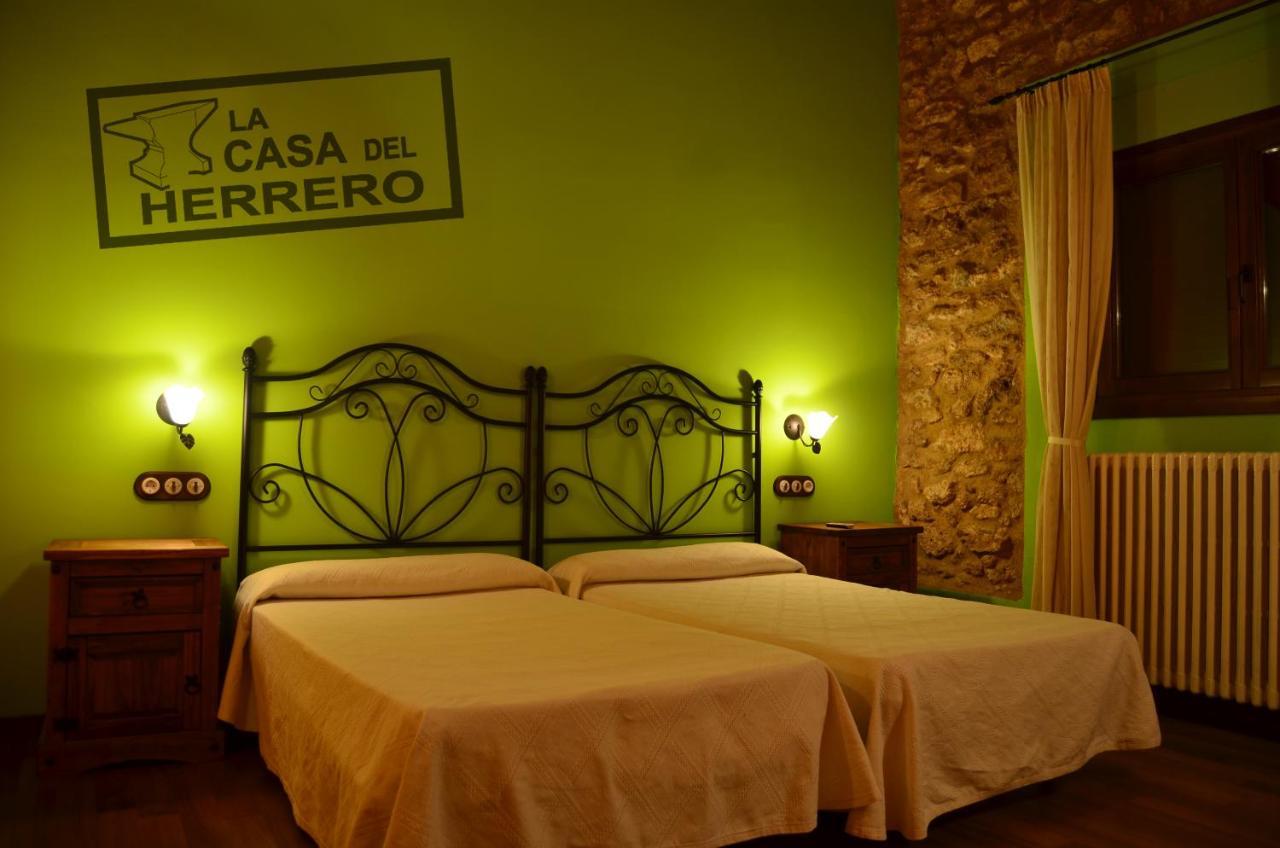 La Casa Del Herrero El Poyo Extérieur photo