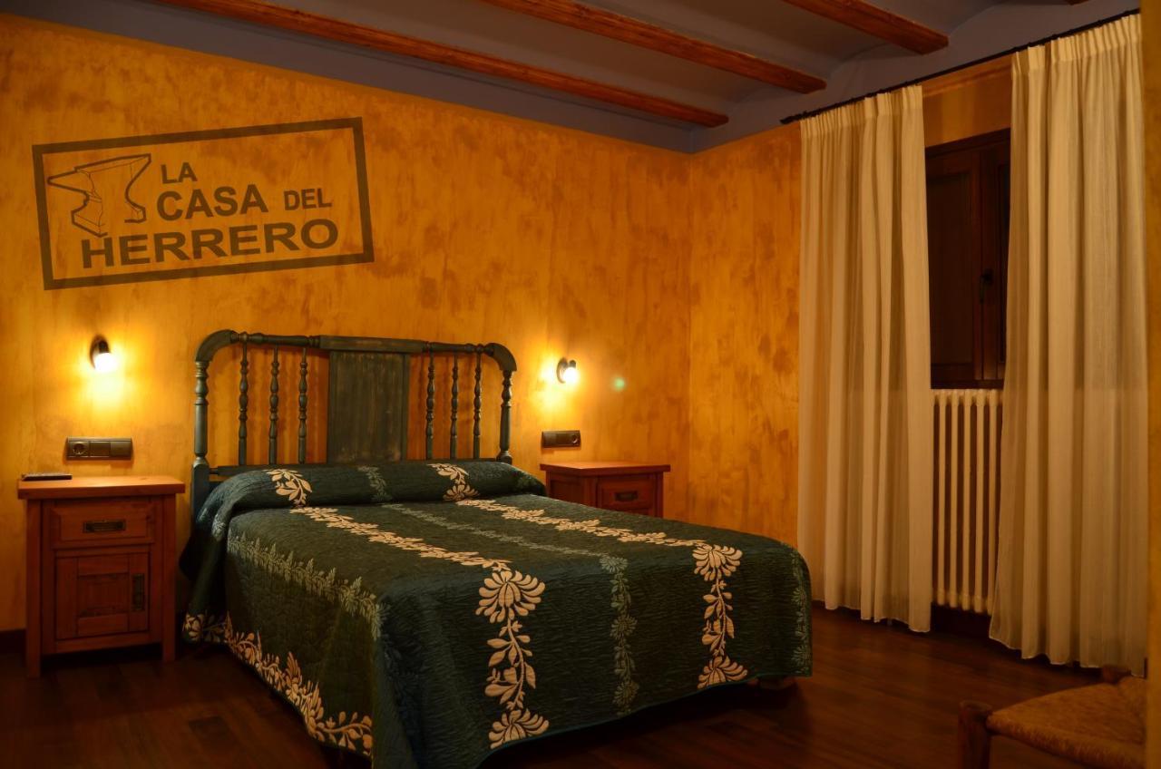 La Casa Del Herrero El Poyo Extérieur photo